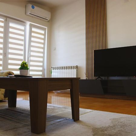 S Apartment Skopje Bagian luar foto