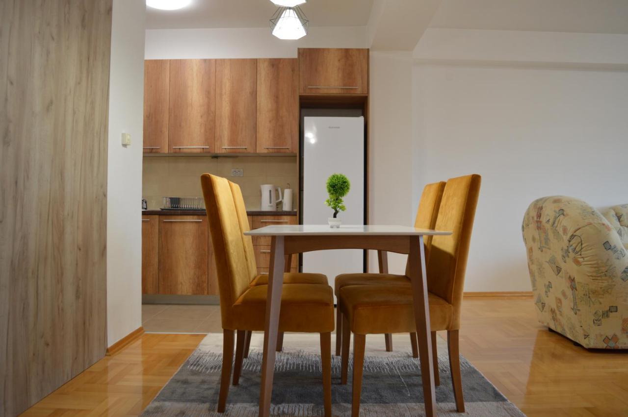 S Apartment Skopje Bagian luar foto